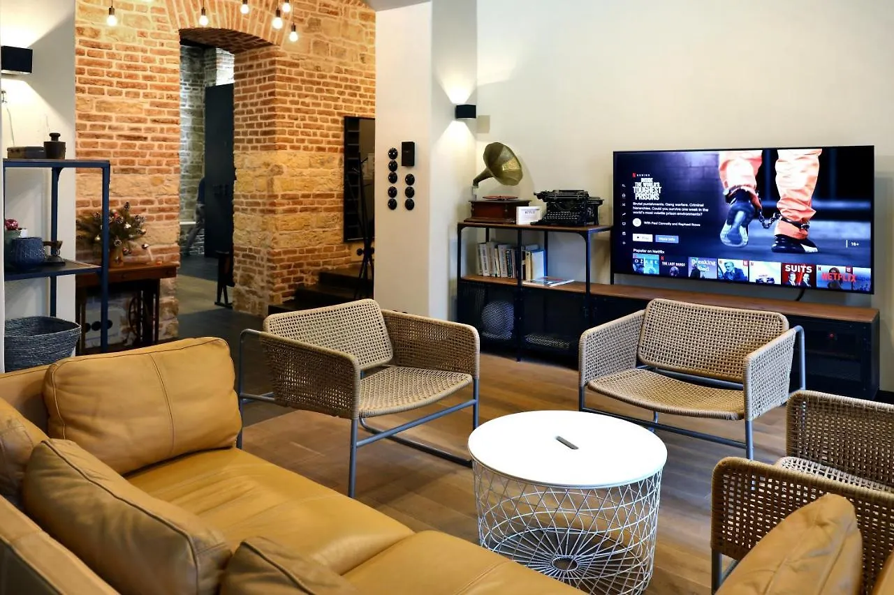 American Loft In The Heart Of Prag 0*,